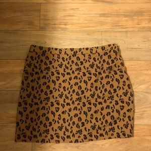 NWT Marleylilly Leopard mini skirt ♥️